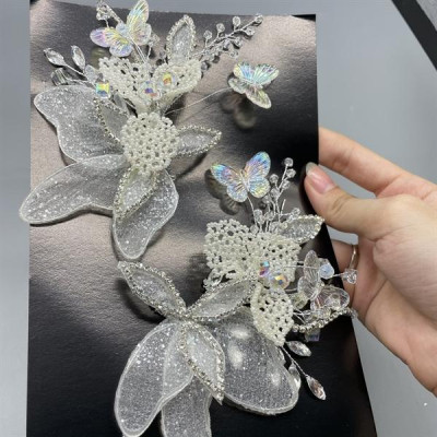 Cài tóc cô dâu hoa kết hạt cườm đính bướm ngũ sắc