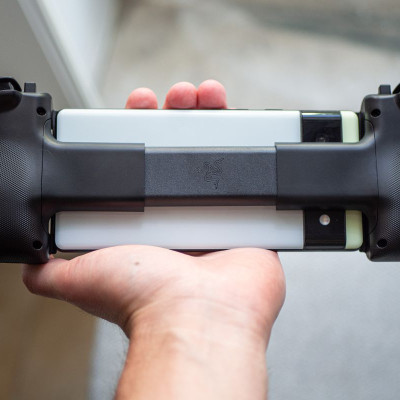 [Mới, hàng chính hãng]  Tay cầm điện thoại Razer Kishi V2-Gaming Controller for Android/iPhone