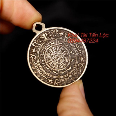 Móc khoá Văn Thù Cửu Cung Bát Quái và chủng tự KALACHAKRA hoá giải thái tuế , tam tai