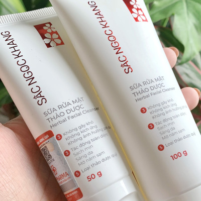 Sữa Rửa Mặt Sắc Ngọc Khang 50g tinh chất hoa anh đào làm sạch dịu nhẹ cho làn da mịn màng, tươi sáng