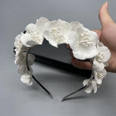 Băng đô cài tóc hoa đất sét trắng thủ công 3d dễ thương cho cô dâu