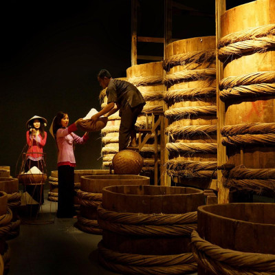 Thùng 6 chai nước mắm nhỉ cá cơm vàng ruột đỏ Làng Chài Xưa 525ml/chai cá ngon vùng nước trồi 300 năm truyền thống