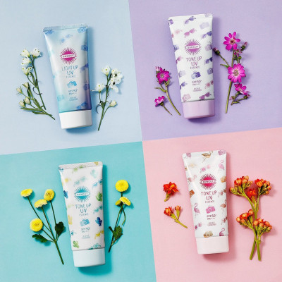 Essence Chống Nắng Chống Tia UV Kose Suncut Light Up UV Essence SPF50+ PA++++ (Tuýp 80 G)