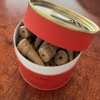 Nhang trầm NỤ dùng cho không gian rộng thoáng xông đốt tại nơi ở, văn phòng, kinh doanh buôn bán