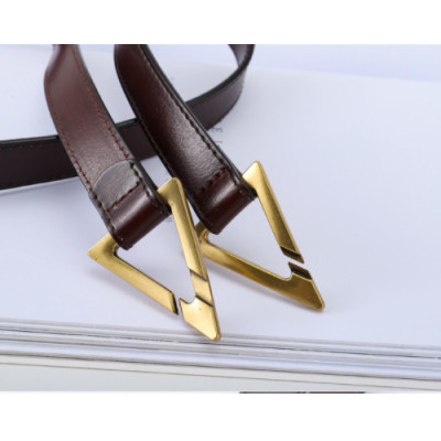 THẮT LƯNG NỮ NHỎ TAM GIÁC KHÓA, HAI LỚP DA BÒ THỜI TRANG 