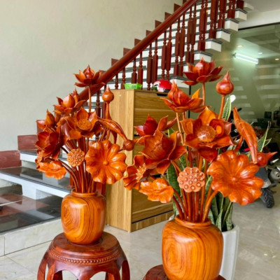 1 bình hoa sen 17 cành hoa lá gương ,Trang trí phòng khách phòng thờ ,bằng gỗ hương đỏ đẹp long lanh 