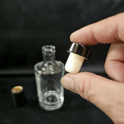 Chai Thủy Tinh Mini mẫu vốt ka nắp cao su kèm màng co – Lọ Thủy Tinh Nhỏ 100ML trụ tròn vai xòe – Chai Đựng Rượu Mini (F2)