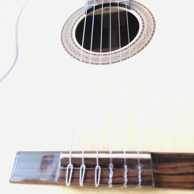 Đàn guitar classic có EQ Duy Guitar DC120X thùng full size có khuyết gỗ Hồng đào nguyên tấm âm thanh tốt