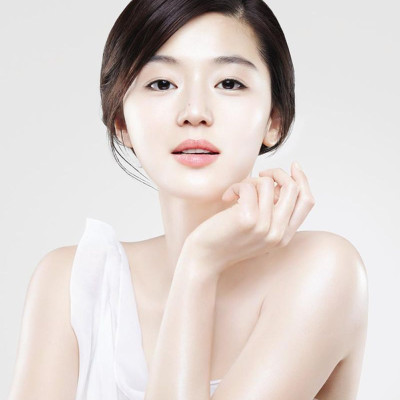 Kem HOLY CARE Đỏ 20g - WHITENING DAY AND CREAM SKIN CARE CREAM Dưỡng Trắng Da - Tái Tạo 5 in 1