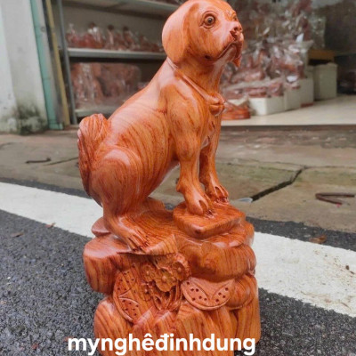 Tượng con chó (cún ) phong thủy bằng gỗ hương đá cao 20x8x6cm
