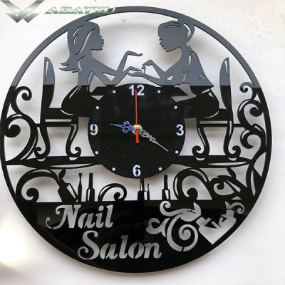 Đồng Hồ Treo Tường Đẹp Độc Đáo Cho Tiệm Nail Spa
