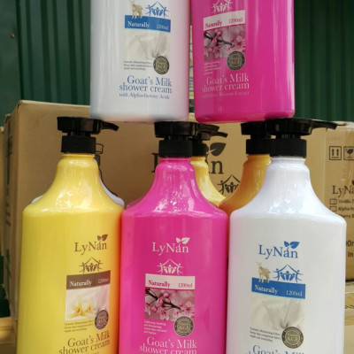 Sữa tắm sữa dê LyNan bổ sung AHA - Nhập khẩu chính hãng