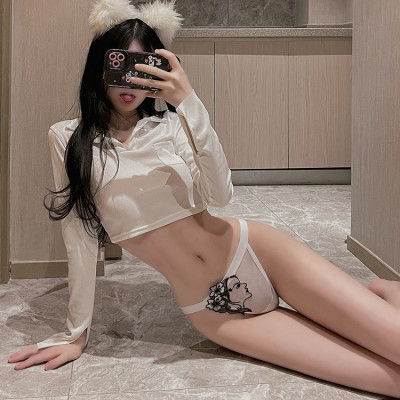 Quần lót dây lọt khe cám dỗ và siêu dễ thương