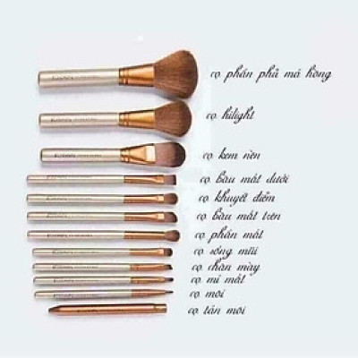 Sét cọ trang điểm 12 món .lông mịn ,mềm đa năng trang điểm ,kèm hộp thiếc cho chị em làm đẹp