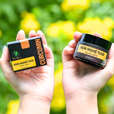 Combo kem dưỡng trắng da ban ngày và ban đêm Wonmom ( 1 Kem nghệ tươi + 1 Kem cấp ẩm )