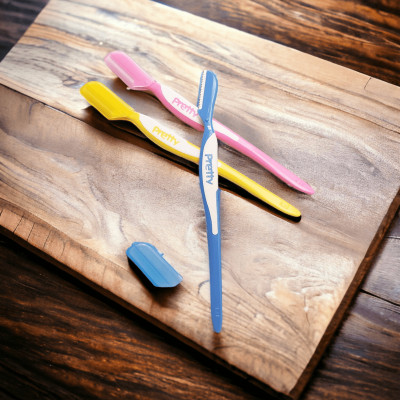 Dao Cạo Lông Mày Cán Dài Kai Pretty 12860 - FRML-3PN (Set 3 cây)