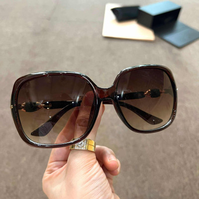 Kính thời trang nữ dáng vuông Mắt kính chống nắng giúp bảo vệ mắt