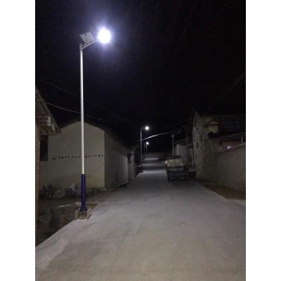 Đèn Năng Lượng Mặt Trời 300W Vỏ Nhôm Sáng Nguyên Đêm