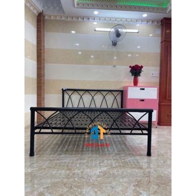 Giường sắt kiểu đan chéo 1m4x2m siêu rẻ