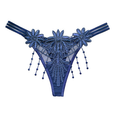 Quần lót nữ lọt khe dây tua rua bông hoa ở trước