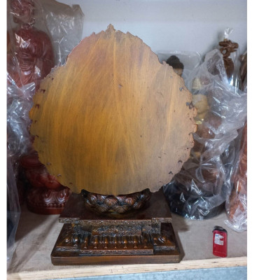 Tượng phật thiên thủ thiên nhãn ,ngài nghìn mắt nghìn tay bằng gỗ hương đá tô làm mầu giả cổ kt cao 30×20×15cm