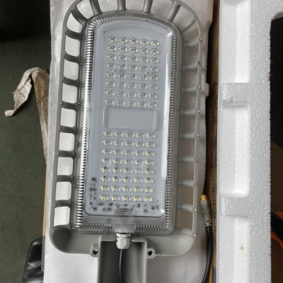 Đèn năng lượng mặt trời SKI- SKL24W