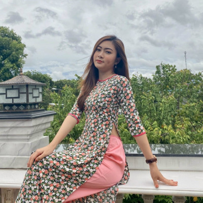 Áo dài nữ đen hồng họa tiết cúc họa mi