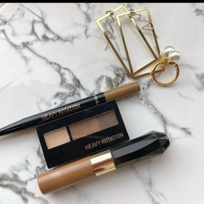 Bút Chì Sáp Kẻ Lông Mày Chống Trôi Lõi Siêu Mịn Màu Nâu Tự Nhiên Kissme Heavy Rotation Eyebrow Pencil 0,09 G