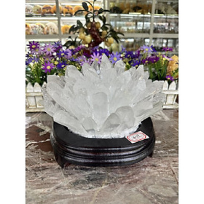 Trụ đá phong thủy tinh thể trắng - Nặng 6,4 kg