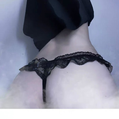 Combo 2 Quần Lót Lọt Khe Phối Ren Hở Đáy Đính Hạt Ngọc Trai Gợi Cảm Cho Nữ (màu ngẫu nhiên) LYEQ059