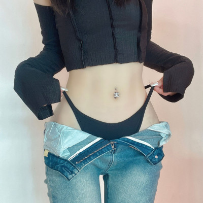 Quần lót lọt khe nữ phong cách châu âu