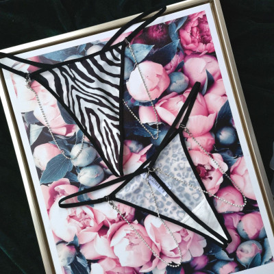 Quần lót nữ ren lọt khe hoạ tiết hoa cúc sexy