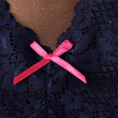 Quần lót ren nữ lọt khe mỏng khiêu gợi màu đen