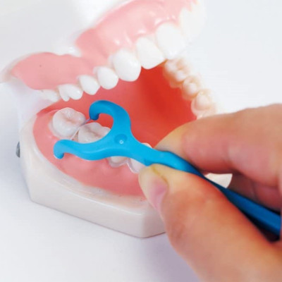 Set 30 tăm chỉ nha khoa Clinica Advantage chữ Y, giúp làm sạch cặn thức ăn và mảng bám giữa các kẽ răng - nội địa Nhật Bản 