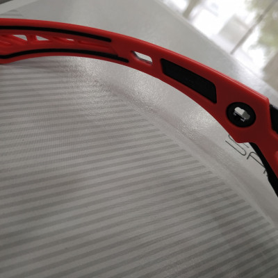 KÍNH BẢO HỘ BOLLÉ RUSH PLUS TRÒNG TRONG HOẶC XÁM KHÓI, Lớp phủ Platinum chống xước và sương mù, Bảo vệ 99,9% tia UVA / UVB