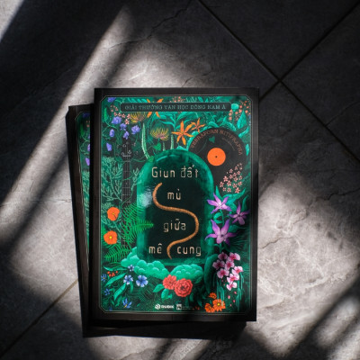 Giun Đất Mù Giữa Mê Cung