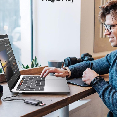 Ugreen 80888 SD/TF chuẩn USB 3.1 Type C Đầu đọc thẻ nhớ vỏ nhôm cao cấp Ugreen CM401 - Hàng Chính Hãng