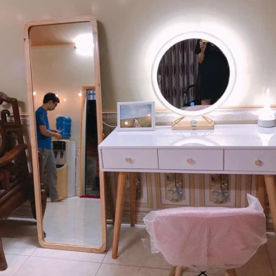 Bộ bàn trang điểm Juno Sofa gương đèn led có cảm ứng JN12