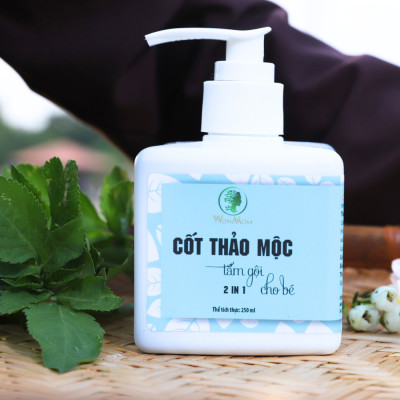 Cốt thảo mộc tắm và gội bé Wonmom 250ml