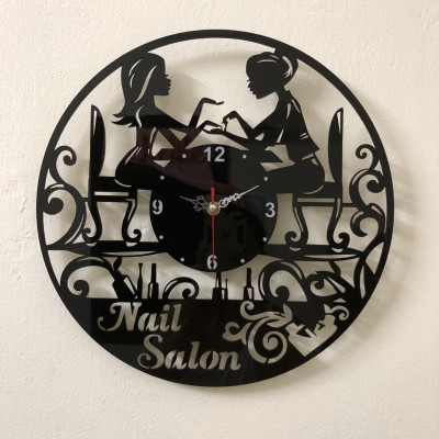 Đồng Hồ Treo Tường Đẹp Độc Đáo Cho Tiệm Nail Spa