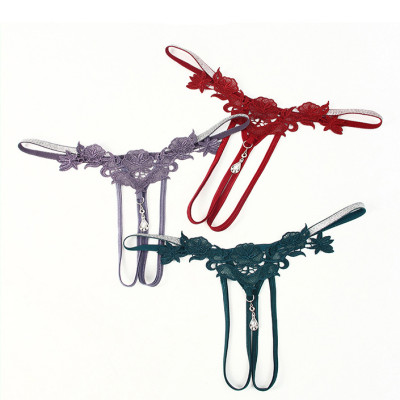 Quần lót lọt khe xẻ đáy ren phối nơ gợi cảm