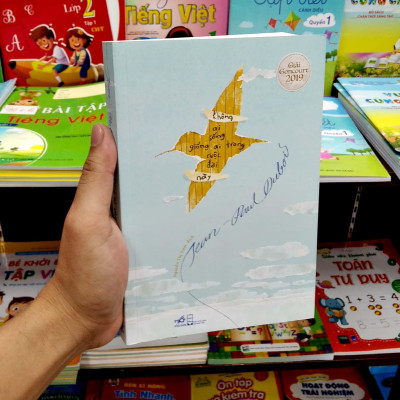 Không Ai Sống Giống Ai Trong Cuộc Đời Này