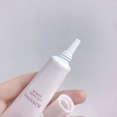 Kem Tẩy Tế Bào Chết Cho Môi Kissme Puchi Mochi Lip Srcub 10 G