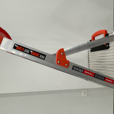 Thang gia đình Little Giant Flip-N-Lite 5