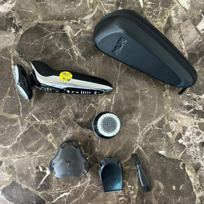 Máy cạo râu khô và ướt cao cấp Hà Lan Philips Norelco S9731