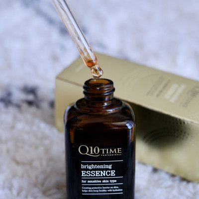Q10 TIME Bringhtening Essence - Tinh chất trẻ hoá tái sinh da