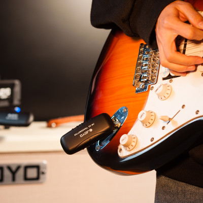 Joyo JW-02 Digital Wireless Transmitter and Receiver - Bộ thu phát tín hiệu guitar không dây Joyo JW-02 - Hàng chính hãng
