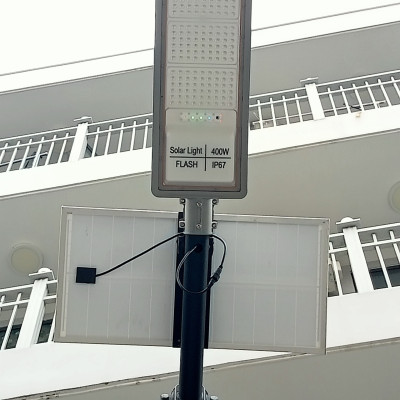 Đèn năng lượng mặt trời rời thể 400W MK-68400