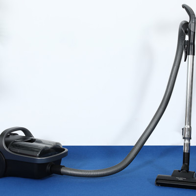 Máy Hút Bụi Dạng Hộp Panasonic MC-CL609HN49 - Công suất 2200W - Công nghệ gió xoáy cực đại - Bộ lọc HEPA & lưới lọc hiện đại - Sản xuất tại Malaysia - Hàng chính hãng - Bảo hành 12 tháng