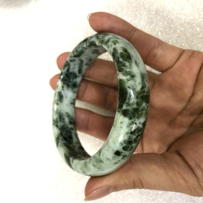 Vòng tay cẩm thạch ngọc serpentione ngọc của việt nam nhiều size cao từ 1.5 đến 2.5cm màu xanh lá cây đậm size 5.6cm